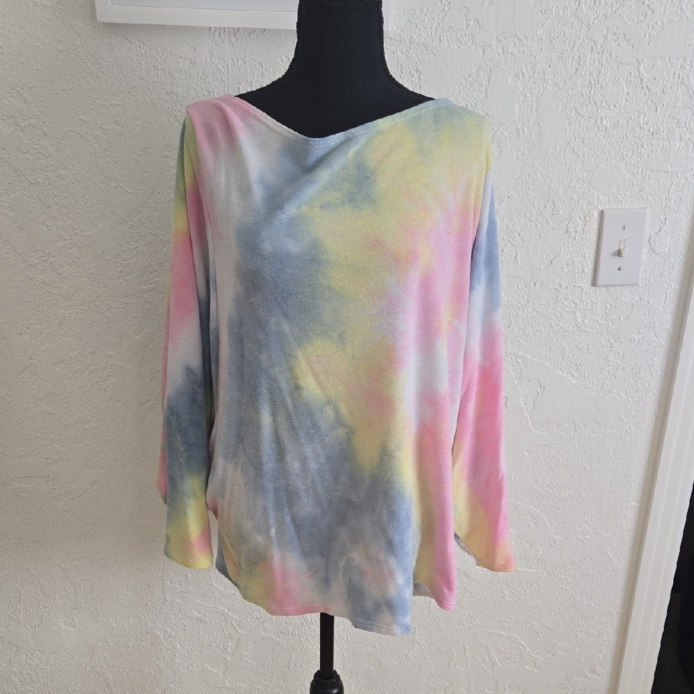 Tie-Dye Long Sleeve Women's Top